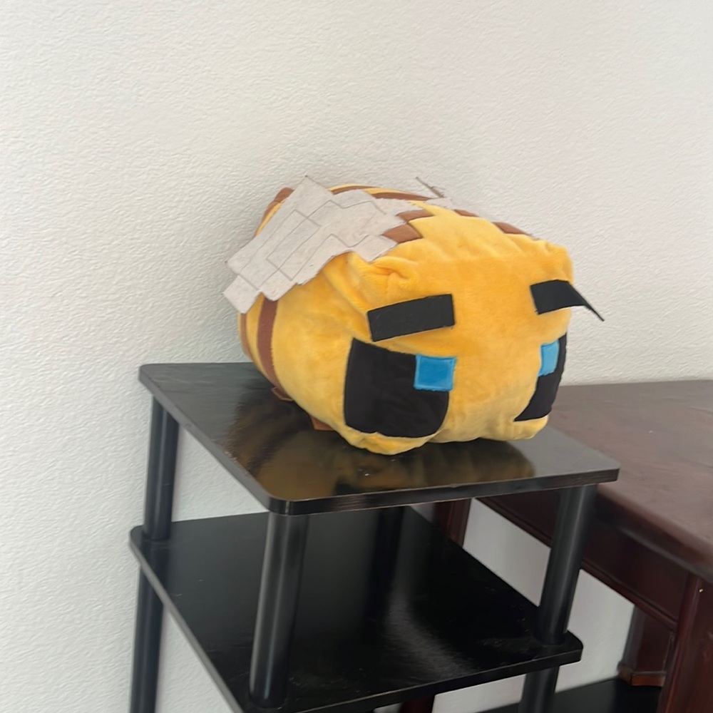 Minecraft bee